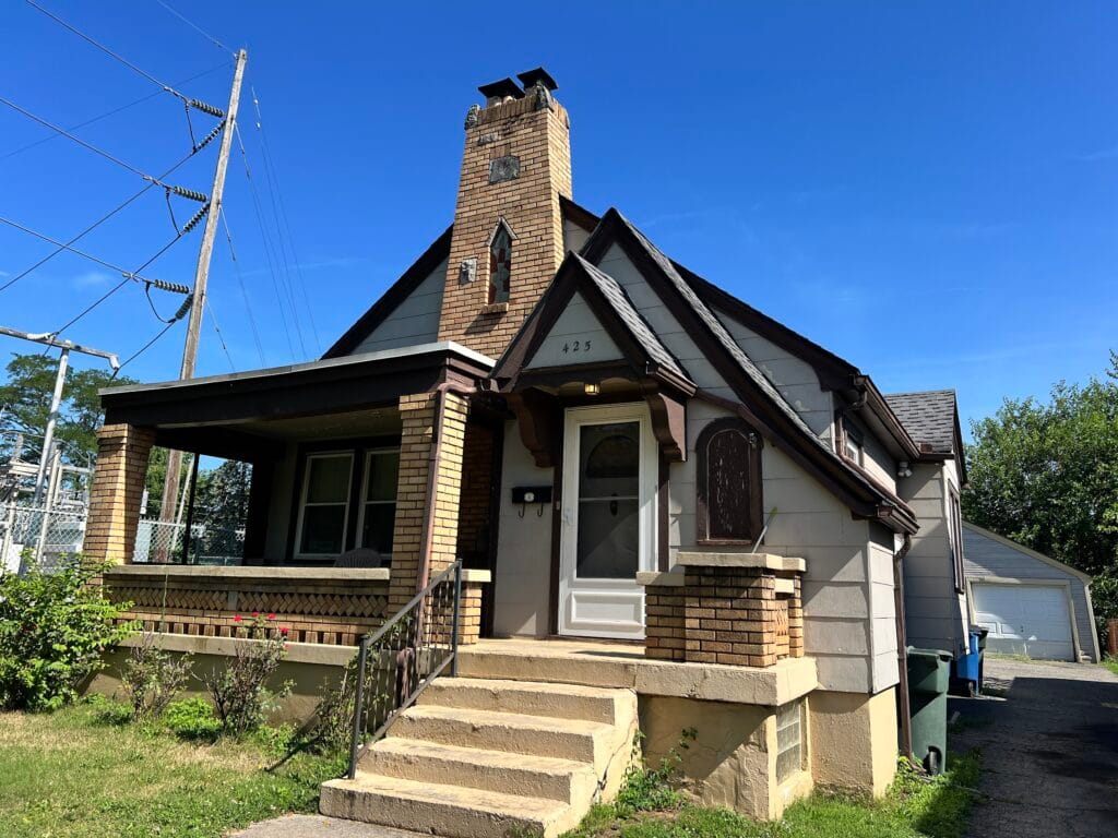 North Riverdale Home on E Siebenthaler